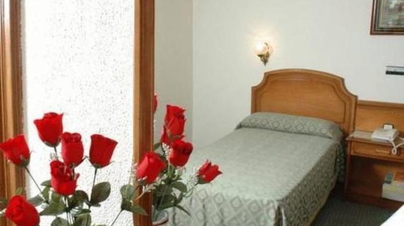 Senorial Hotel Madrid Ngoại thất bức ảnh